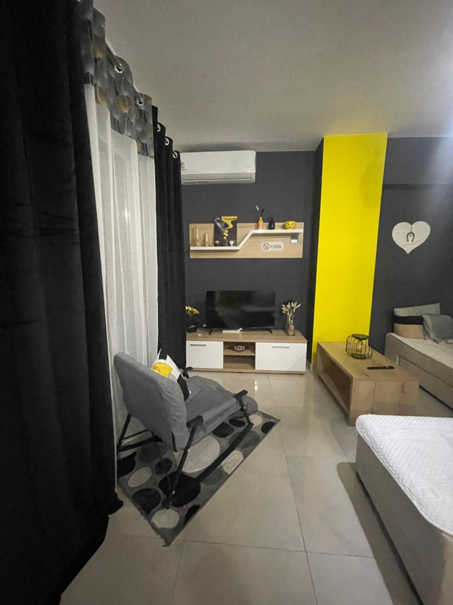 Marsela Gurma Apartments Sarandë Exterior foto