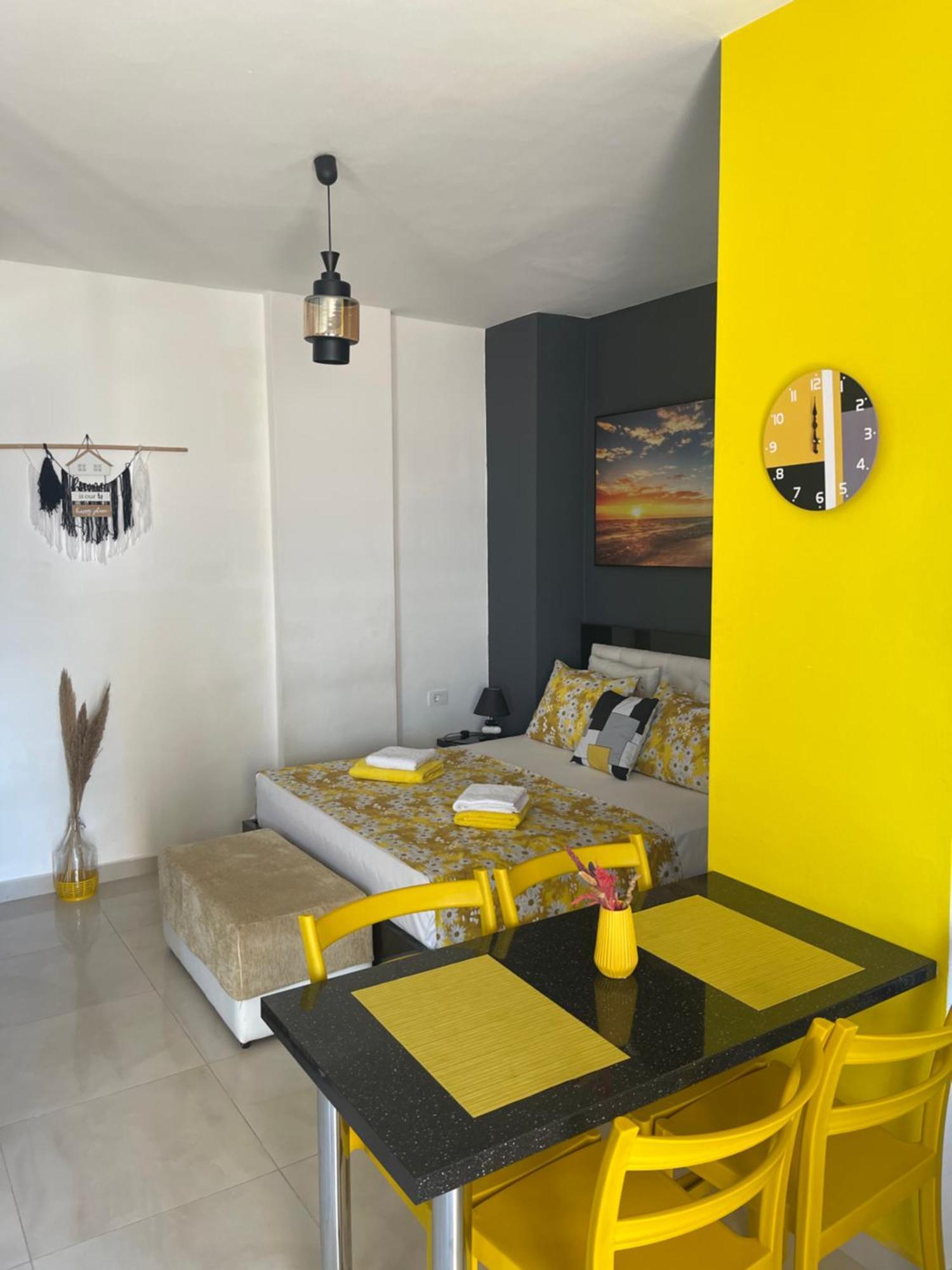 Marsela Gurma Apartments Sarandë Exterior foto